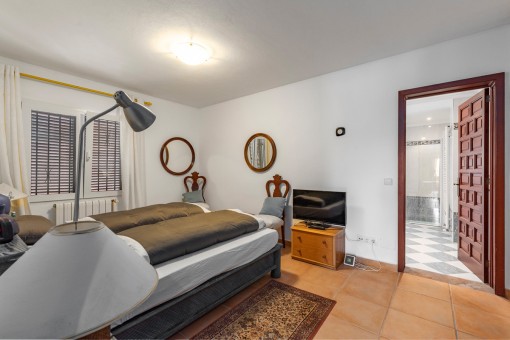 Schlafzimmer mit Badezimmer en Suite