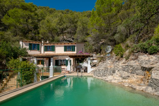 Romantische Finca in Alleinlage mit traumhafter Aussicht nahe Alaró