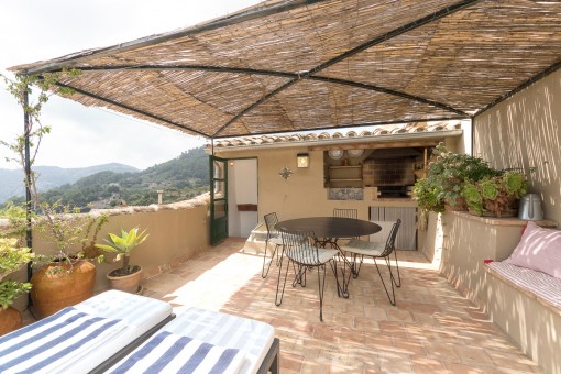 Terrasse mit Grillbereich