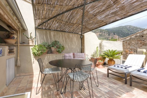 Tolles renoviertes Dorfhaus mit Terrasse und herrlicher Aussicht in Valldemossa