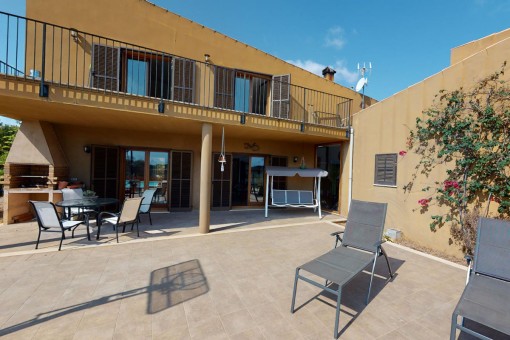 Ländliches Anwesen mit moderner Innenarchitektur bei Muro mit Fernblick auf die Bucht von Alcúdia