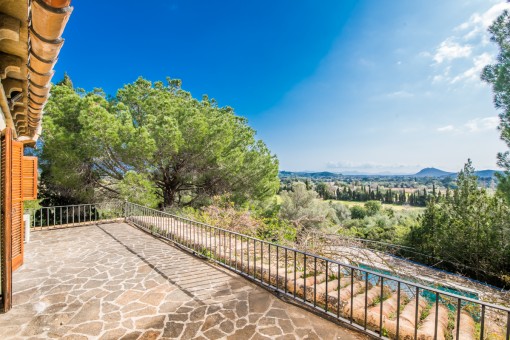 Beeindruckender Panoramablick von der Terrasse aus