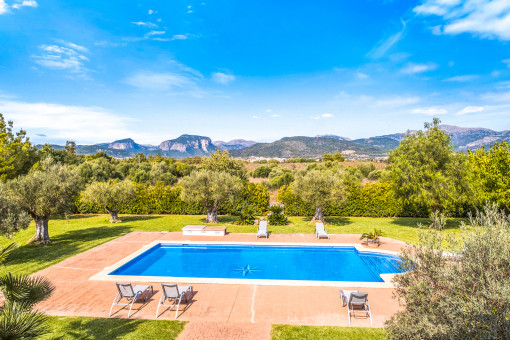 Luxusfinca mit Pool und großem Garten in Inca