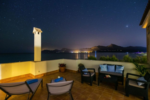 Dachterrasse bei Nacht