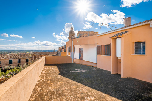 Großes Dorfhaus mit Aussicht und vielen Möglichkeiten in Santa Eugenia