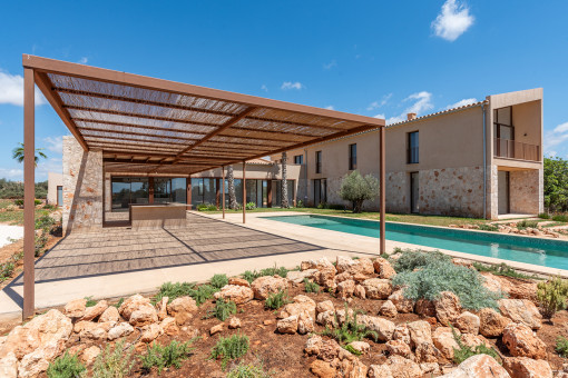 Traumfinca mit einzigartigem Design, modernster Technik und herrlichen Weitblick nahe Ses Salines