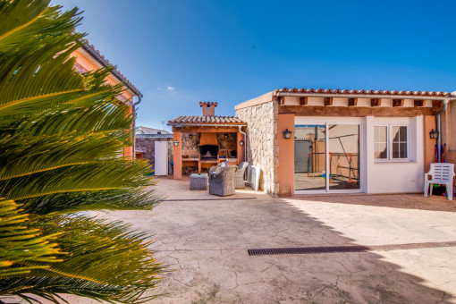 Gemütliches Chalet mit modernem Interieur und Poolbauprojekt am Rande von Campanet