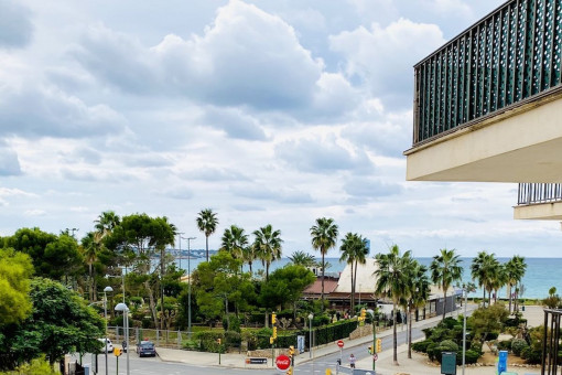 Großzügige, helle Meerblick-Wohnung in zweiter Meereslinie an der Playa de Palma