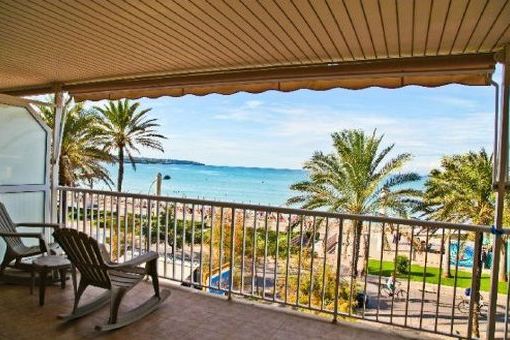 Möblierte Meerblick-Wohnung in erster Meereslinie an der Playa de Palma
