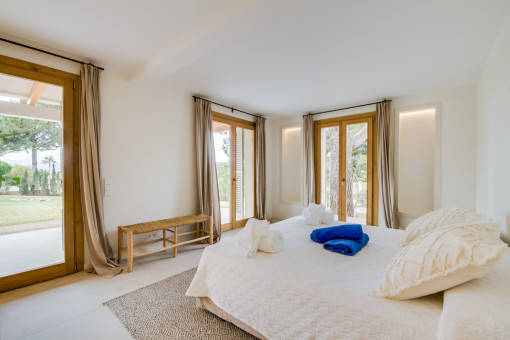 Schlafzimmer mit Gartenzugang