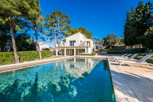 Modernisierte Villa mit zeitgenössischer Architektur, übergroßem Grundstück und Ferienvermietlizenz in Bonaire