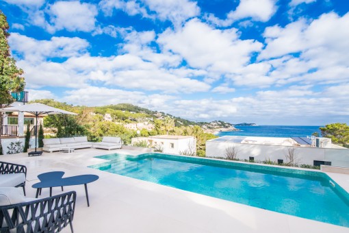 Fantastische Meerblick-Villa in der ruhigen Gegend von Cala Provençals