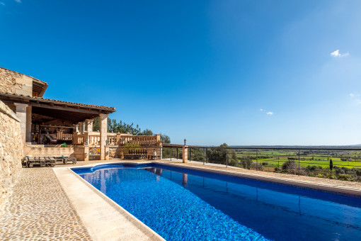 Rustikale Finca mit tollem Weitblick und Pool am Rande von Santa Eugenia