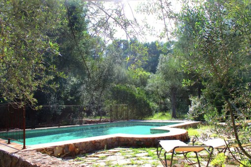 Naturstein-Finca mit Lizenz zur Ferienvermietung in Capdepera