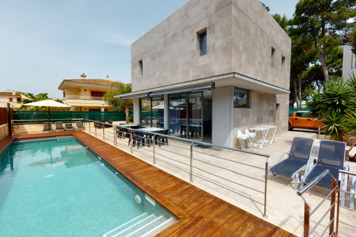 Freistehende Villa in Meeresnähe mit Pool und Touristenlizenz an der Playa de Muro