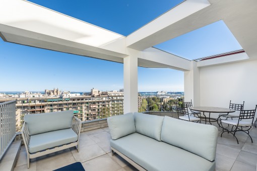 Hochwertiges Duplex-Penthouse mit Panoramablick, 4 Terrassen, Sauna, Aufzug und Parkplatz am Paseo Mallorca, Palma
