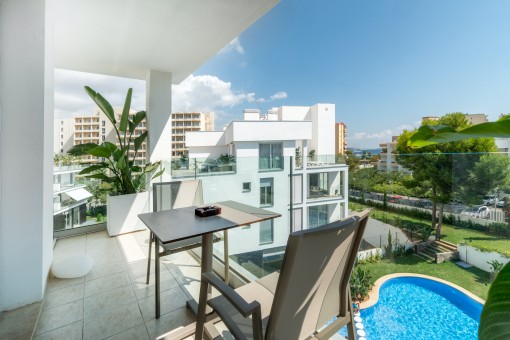 Luxuriöses Penthouse mit Teilmeerblick in einer Neubauanlage in Palmanova