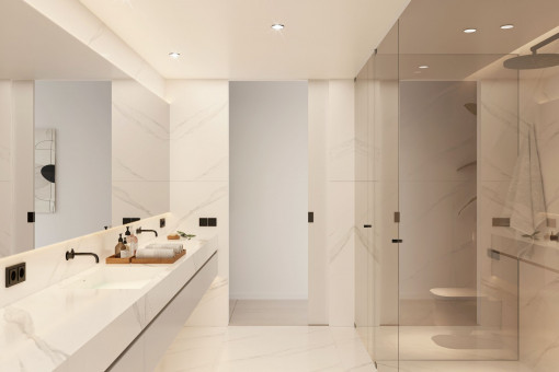 Elegantes Badezimmer mit ebenerdiger Dusche
