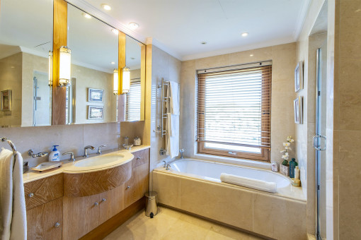 Badezimmer en Suite