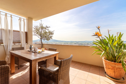 Maisonnette-Wohnung mit wunderschönem Weitblick und Gemeinschaftspool in Sant Joan