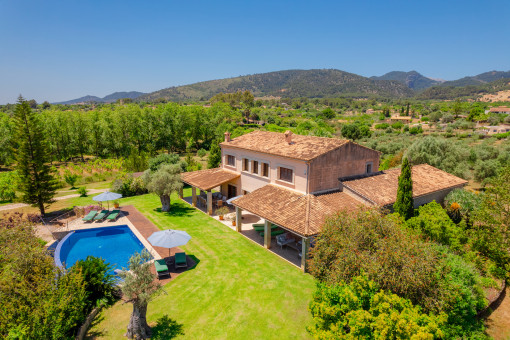 Traumhaft schöne, luxuriöse Finca mit Weitblick zur Tramuntana in absoluter Privatsphäre bei Inca