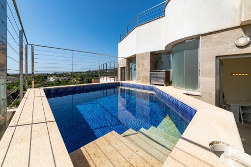 Modernes Duplex Penthouse mit spektakulärer Aussicht und Pool in Establiments