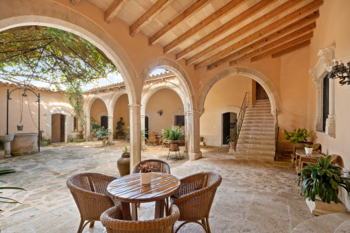 Gemütlicher, mediterraner Patio