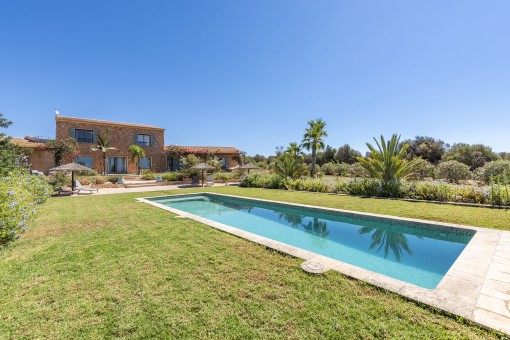 Traumhafte Finca mit Ferienvermietungslizenz und Blick auf Cabrera nahe Ses Salines
