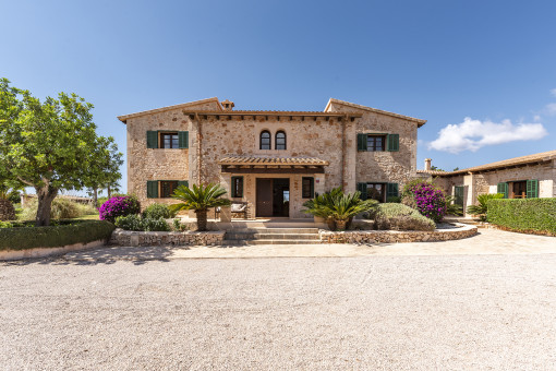 Frontansicht der Finca
