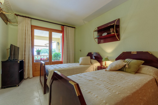 Geräumiges Doppelschlafzimmer