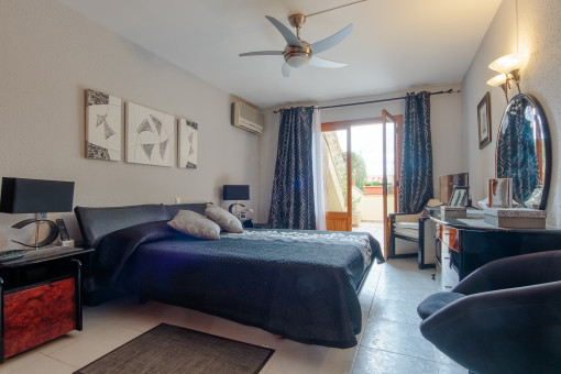Doppelschlafzimmer mit Terrassenzugang