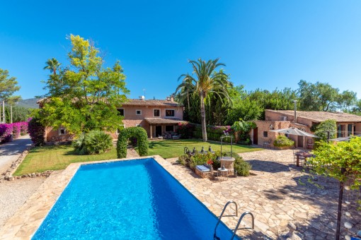 Mallorquinisches Landhaus mit traumhaftem Garten und Gästehäusern in Santa Maria del Camí