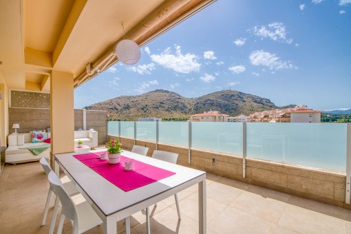 Terrasse mit Essbereich