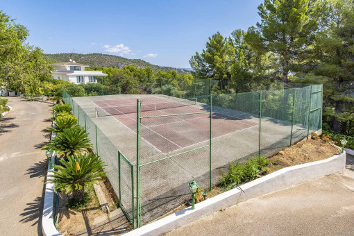 Eigener Tennisplatz