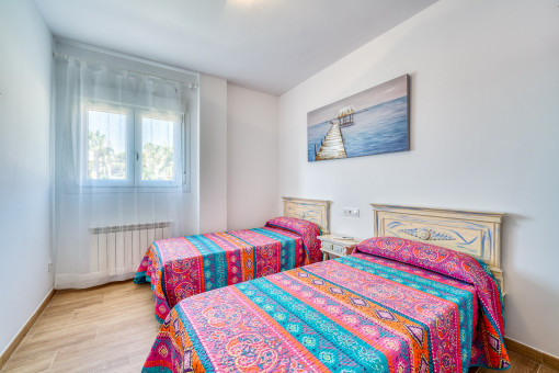 Eines von fünf  Schlafzimmer