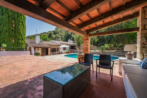 Überdachte Terrasse