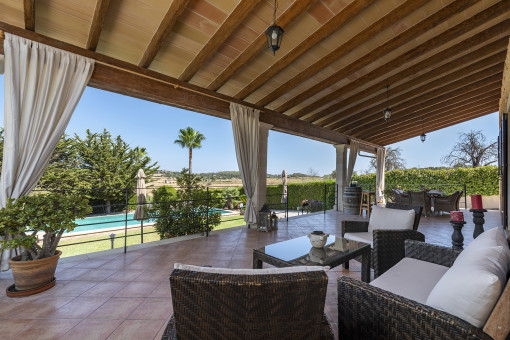 Sehr schöne und helle Ferienfinca mit Pool außerhalb von Sineu