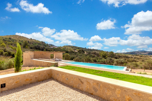 Blick zum Pool