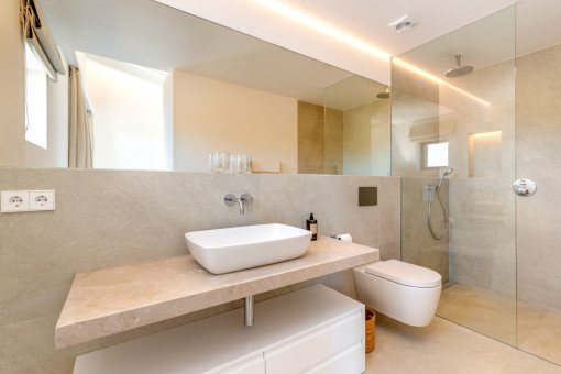 Nobles Badezimmer