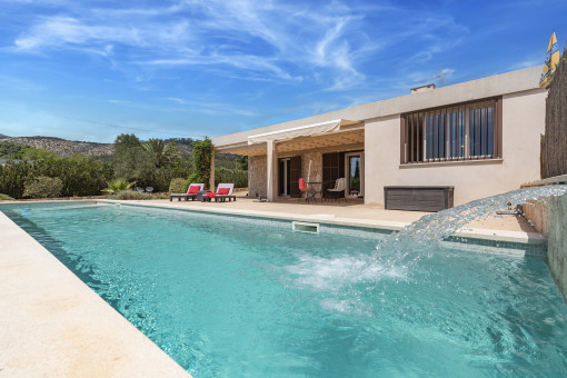 Süße Natursteinfinca mit Pool und Blick auf den 'Hexenberg' in Llucmajor