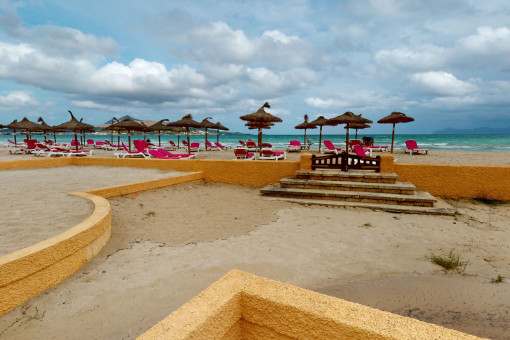 Erdgeschossapartment in erster Meereslinie direkt am Sandstrand von Alcudia