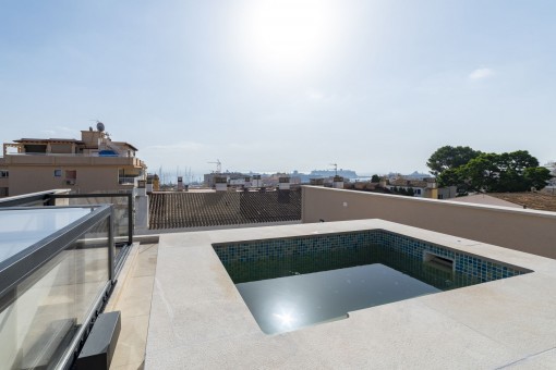 Modernes Reihenhaus mit privater Dachterrasse mit Jacuzzi und Weitblick in El Terreno