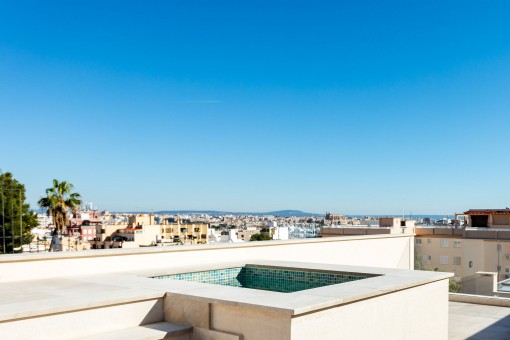 Modernes Stadthaus mit Dachterrasse, Meerblick und Aussicht bis zur Kathedrale in Palma, El Terreno