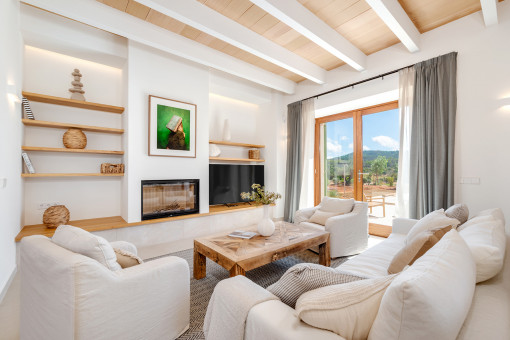 Wohnbereich mit Kamin