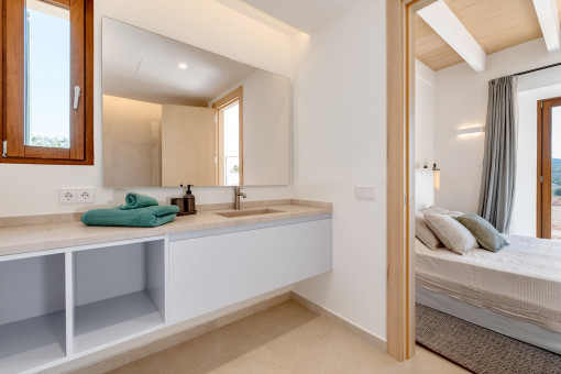 Eines von 5 Badezimmern