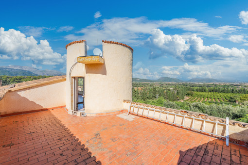 Weitläufige Dachterrasse mit fantastischer Aussicht