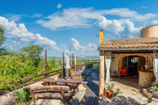 Rustikales Landhaus in Buger mit wundervollem Außenbereich und fantastischer Aussicht