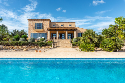 Finca mit Pool und Weitblick in Porreres