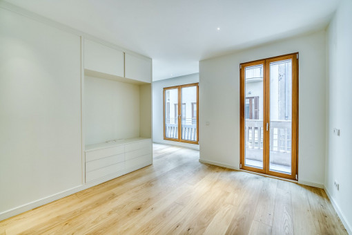 Schlafzimmer mit Einbauschrank