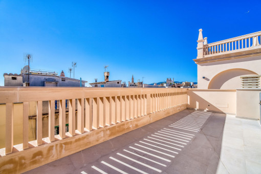 Sonnige Terrasse
